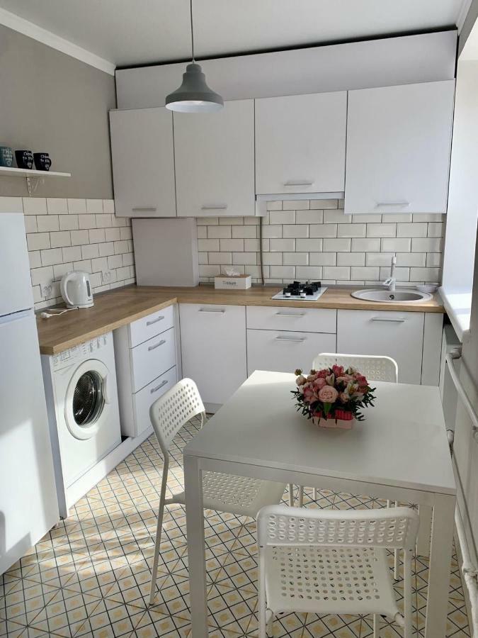 Sisters Apartment Ukr Chernihiv Luaran gambar